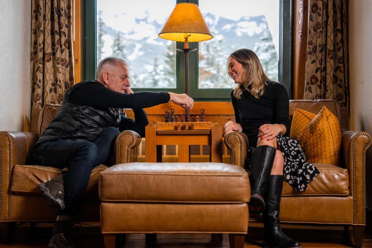 Post Hotel & Spa Lake Louise Kültér fotó
