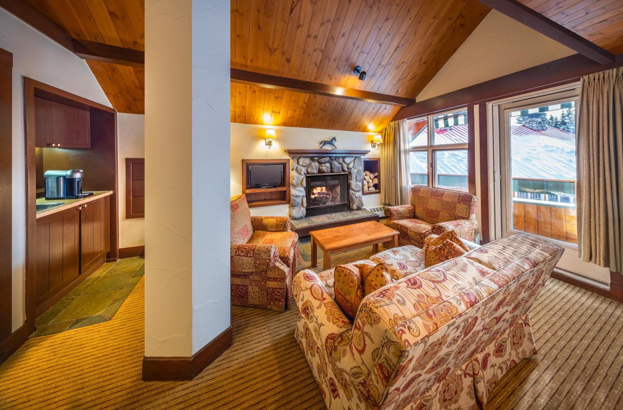 Post Hotel & Spa Lake Louise Kültér fotó