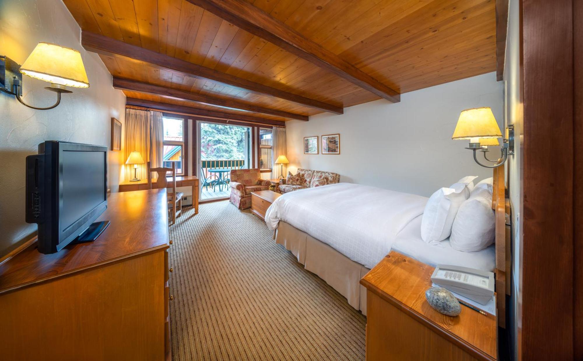Post Hotel & Spa Lake Louise Kültér fotó