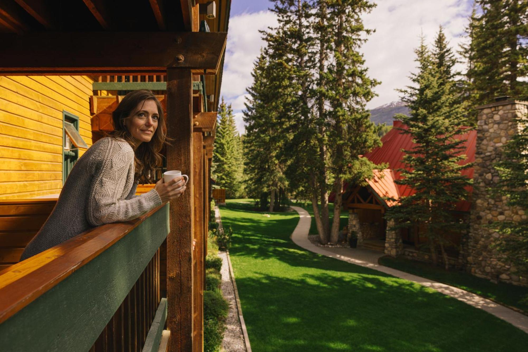 Post Hotel & Spa Lake Louise Kültér fotó