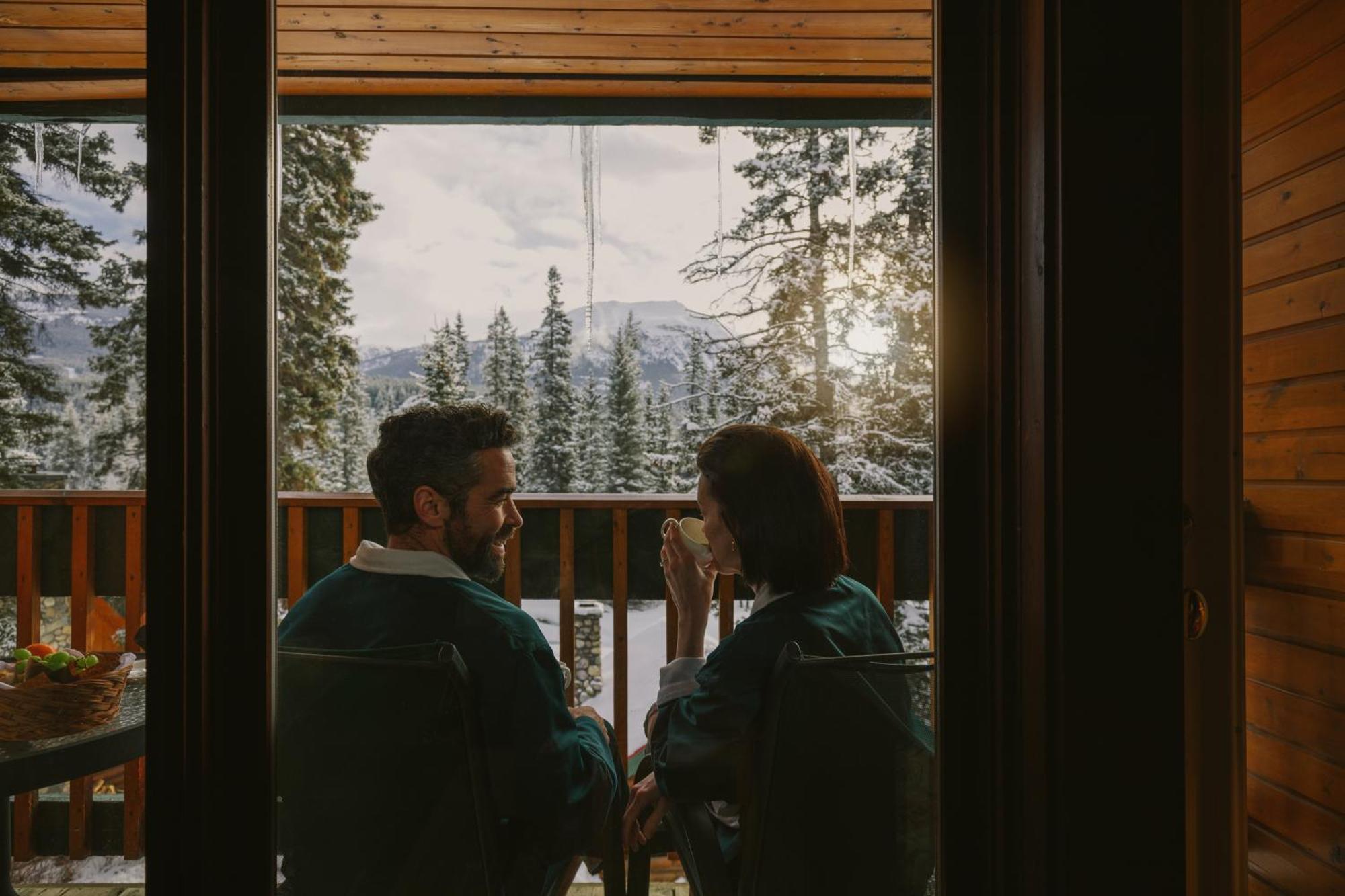 Post Hotel & Spa Lake Louise Kültér fotó