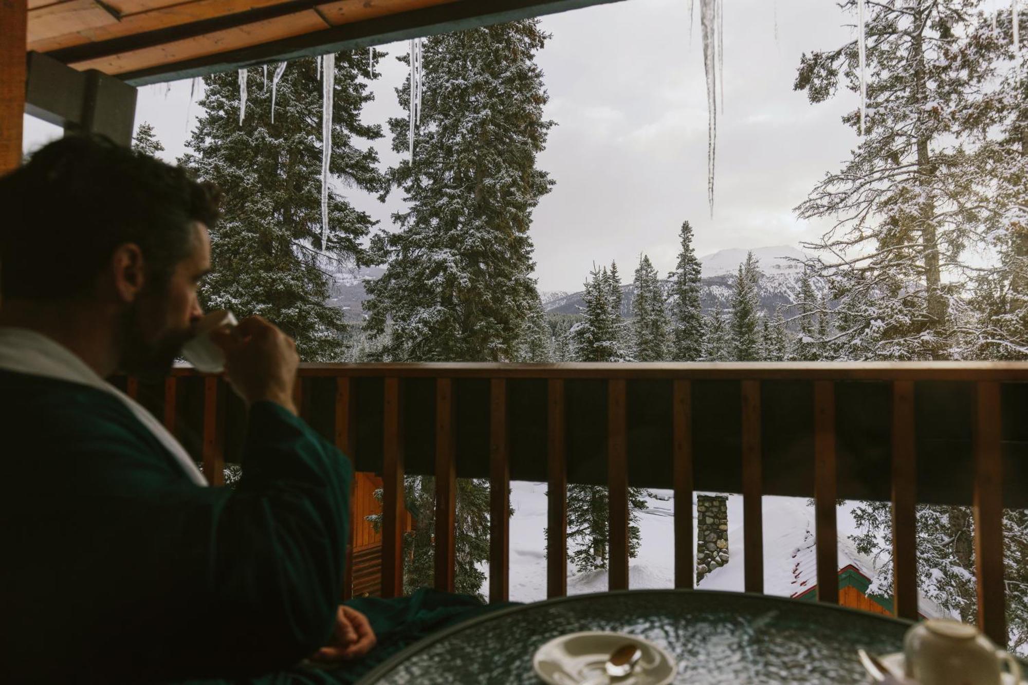 Post Hotel & Spa Lake Louise Kültér fotó