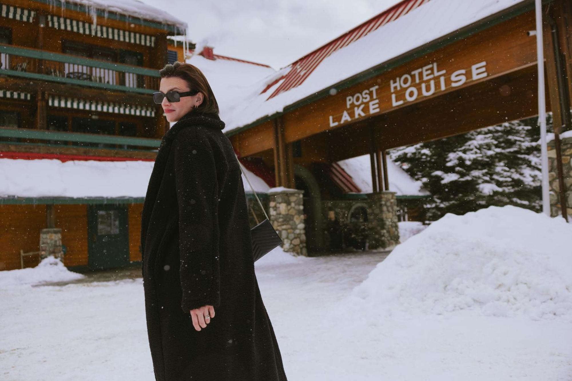 Post Hotel & Spa Lake Louise Kültér fotó